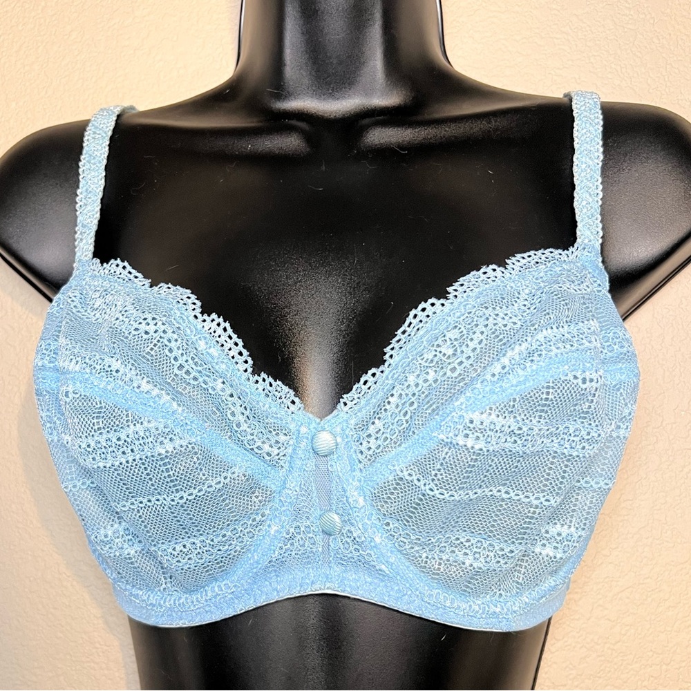 Worn once VS unlined Demi bra 36D
